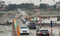 Cầu phao Phong Châu sẵn sàng phục vụ người dân qua sông Hồng