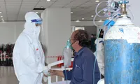 &apos;Gỡ nút thắt&apos; tâm lý cho bệnh nhân mắc COVID-19