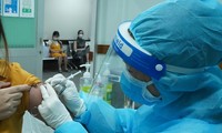 1.800 trẻ đầu tiên bước vào chiến dịch chủng ngừa vắc xin COVID-19