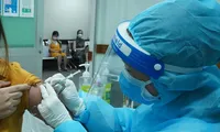 1.800 trẻ đầu tiên bước vào chiến dịch chủng ngừa vắc xin COVID-19