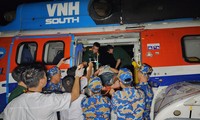 Cấp cứu bằng trực thăng ngư dân nguy kịch vì lặn sâu xuống biển