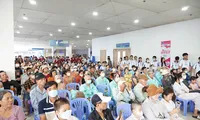 Mỗi ngày gần 5.000 lượt bệnh nhân khám, nhập viện, Bệnh viện Ung bướu TPHCM 'căng sức' ứng phó