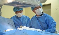 Ho ra máu 'sét đánh' trong đêm, người đàn ông nguy kịch tính mạng