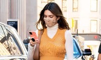 Nhìn Kendall Jenner mặc gì là biết món đồ nào sắp lên ngôi, có cả áo &quot;đụng hàng&quot; Jennie!