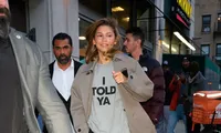 Đây chính là chiếc áo phông &quot;hot&quot; nhất hiện nay nhờ sự lăng xê của Zendaya