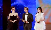  Chi Pu, Lãnh Thanh lần đầu chạm cúp “Ngôi Sao Xanh“