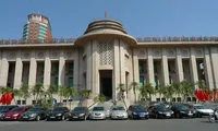 các ngân hàng với rất nhiều tiền luôn là mục tiêu của tội phạm cướp nhà băng 
