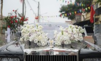 Quang Hải dùng xe 16 tỷ đồng đón cô dâu Chu Thanh Huyền 