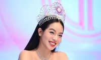 Thí sinh Hoa hậu Việt Nam chờ màn final walk của Thanh Thủy 