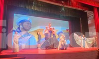 Hào hứng tham gia hội thi tuyên truyền Phẩm chất "Bộ đội Cụ Hồ". Ảnh: Duy Chiến 