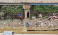 Hiện trường vụ cứu sống hai người đuối nước. Ảnh: PV