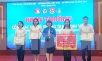 Nhiều tập thể cá nhân tiêu biểu được khen thưởng. (ảnh: Duy Chiến)