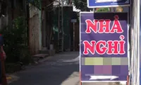 Lạng Sơn: Xôn xao clip &apos;bắt quả tang&apos; vợ và đồng nghiệp trong nhà nghỉ