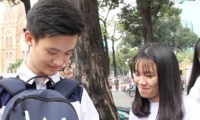 Đọc thơ viết bằng &apos;Tiếw Việt&apos; theo cải tiến của PGS Bùi Hiền