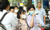 Hoàn tất thi Toán vào lớp 10: Sĩ tử reo mừng, đề thi dễ thở