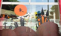 Trung tâm Anh ngữ của Shark Thuỷ tại Nha Trang đóng cửa, nợ học phí