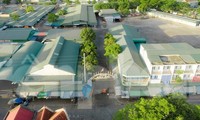 Chợ đầu mối lớn nhất Nghệ An vắng vẻ trong ngày đầu hoạt động trở lại