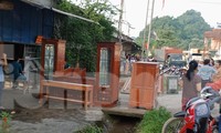 Xuất hiện &apos;hố tử thần&apos; sâu 6m ngay trong nhà, người dân hoảng hốt tháo chạy 