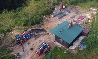 Cảnh sát phát lộ xưởng tái chế dầu nhớt thải trái phép quy mô lớn trong rừng