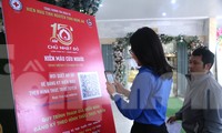 Quét mã QR hiến máu ở Chủ nhật Đỏ Nghệ An