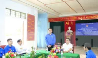 Anh Ngô Văn Cương thăm, làm việc tại Tổng đội Thanh niên xung phong 5 Nghệ An