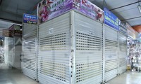Kinh doanh ế ẩm, hàng loạt tiểu thương đóng ki-ốt