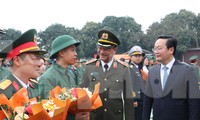 Thứ trưởng Bộ Công an động viên thanh niên tòng quân
