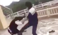 Hai nữ sinh cùng lớp đánh nhau vì hiểu nhầm trong chuyện yêu đương