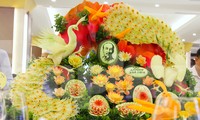 Hơn 60 đầu bếp tranh tài thi chế biến những món ăn từ sen