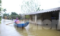 Mưa lớn, nhiều xã vùng hạ du hồ Kẻ Gỗ bị ngập sâu