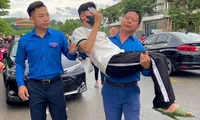 Hình ảnh đẹp của thanh niên tình nguyện tiếp sức mùa thi