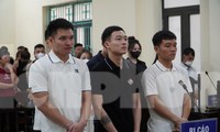 Lý do hoãn phiên xét xử 5 cầu thủ tổ chức &apos;tiệc&apos; ma túy cùng 5 cô gái trong khách sạn