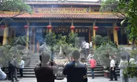 Giáo hội Phật giáo Việt Nam cho phép các chùa hoạt động bình thường, tạm chưa đón khách quốc tế và Việt Kiều. Ảnh: HOÀNG MẠNH THẮNG
