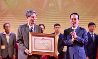 Nhiếp ảnh gia Chu Chí Thành được trao Giải thưởng Hồ Chí Minh với bộ ảnh &apos;Hai người lính&apos;