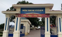 Học sinh lớp 7 ở Bắc Giang tự sinh con trong nhà tắm: Gia đình, nhà trường ngỡ ngàng 