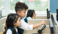 Hệ luỵ từ việc trẻ em Việt Nam được trang bị điện thoại di động quá sớm