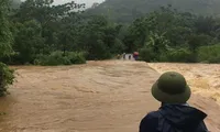 Thi tốt nghiệp THPT: Đổi bàn ghế phù hợp kích cỡ thí sinh, ứng trực điểm nguy cơ sạt lở