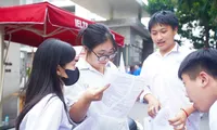 Sáng nay, thí sinh dự thi các môn tự chọn, kết thúc Kỳ thi Tốt nghiệp THPT 2025 theo chương trình GDPT 2018. 