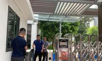 Cổng trường Gateway sáng ngày 7/8