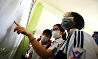 Chiều 8/8, thí sinh làm thủ tục đăng ký dự thi tốt nghiệp THPT 2020. Ảnh Như Ý