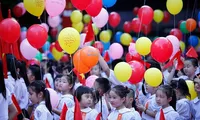 Nhiều địa phương công bố thời gian học sinh tựu trường.