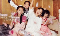 Từ Hy Đệ trẻ trung gợi cảm chụp ảnh cùng 3 con gái cưng