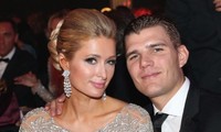 Cô nàng thừa kế Paris Hilton sẽ mặc 3 váy cưới, mời Kim Kardashian dự
