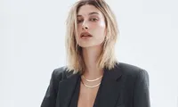 Sắc vóc thanh xuân trẻ đẹp của nàng mẫu 9x Hailey Bieber 