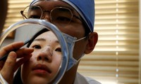 Mùa đông - mùa &apos;dao kéo&apos; của giới trẻ Hàn Quốc