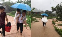 Đám cưới ngày mưa lũ, chú rể Bắc Giang lội nước, cõng cô dâu &apos;về dinh&apos;
