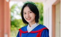 Nữ sinh năm 2 đăng quang hoa khôi Trường ĐH Ngân hàng TPHCM