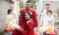 Chú rể Thái Bình đem xe rùa chở sính lễ khiến nhà gái ngỡ ngàng