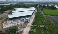 Nhiều nhà xưởng &apos;mọc&apos; trên gần 28.000 m2 đất quy hoạch tại huyện Hoài Đức
