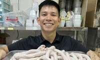 Chủ quán lòng xe điếu xin lỗi